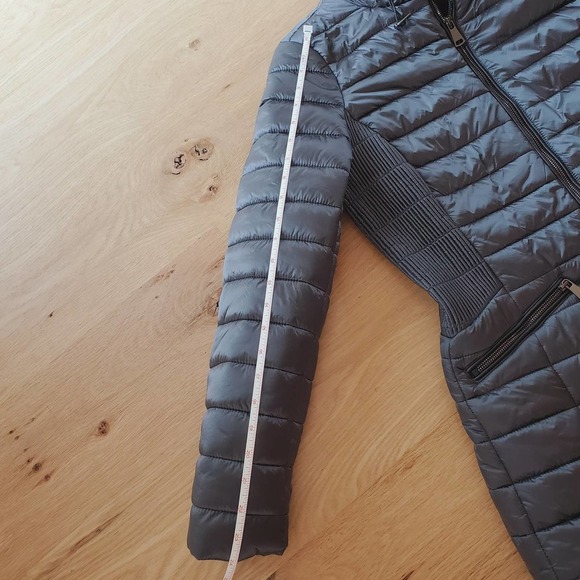 Renuar Women's Puffer Hooded Fitted Mid Length Coat Size S Gray Outdoors R3714L - Picture 9 of 15